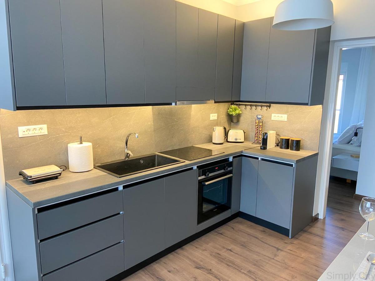 Simplycity Homestay Apartments Кремасти Экстерьер фото