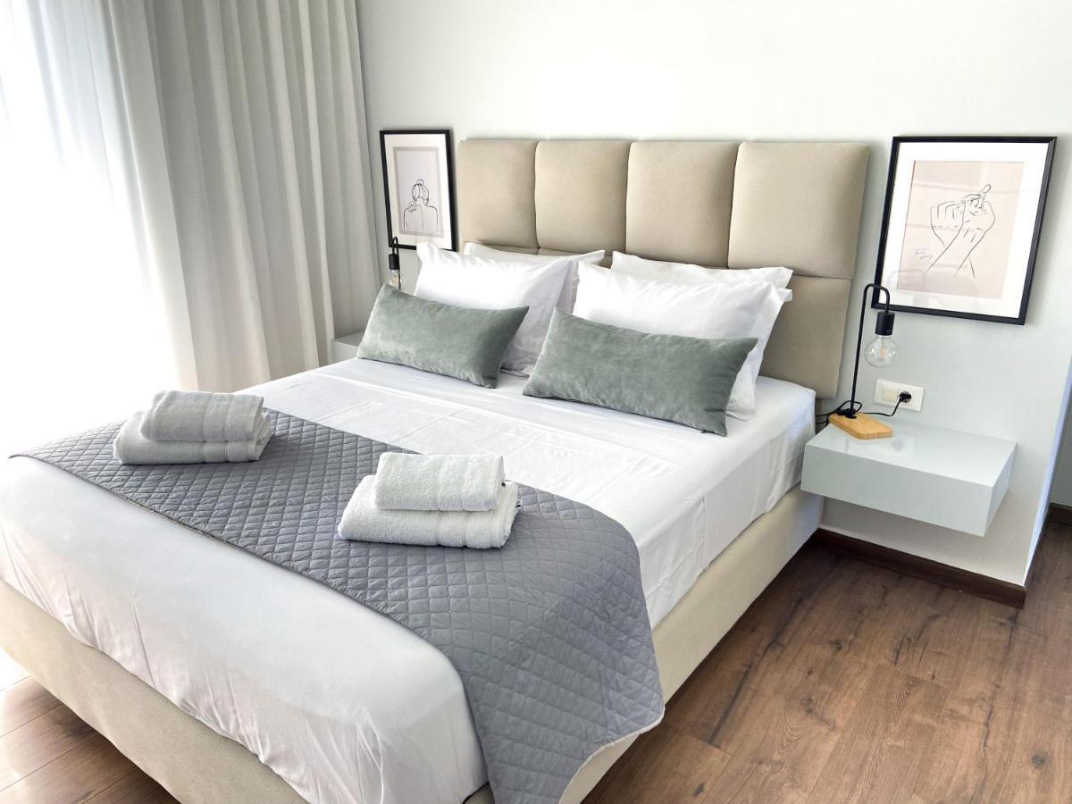 Simplycity Homestay Apartments Кремасти Экстерьер фото