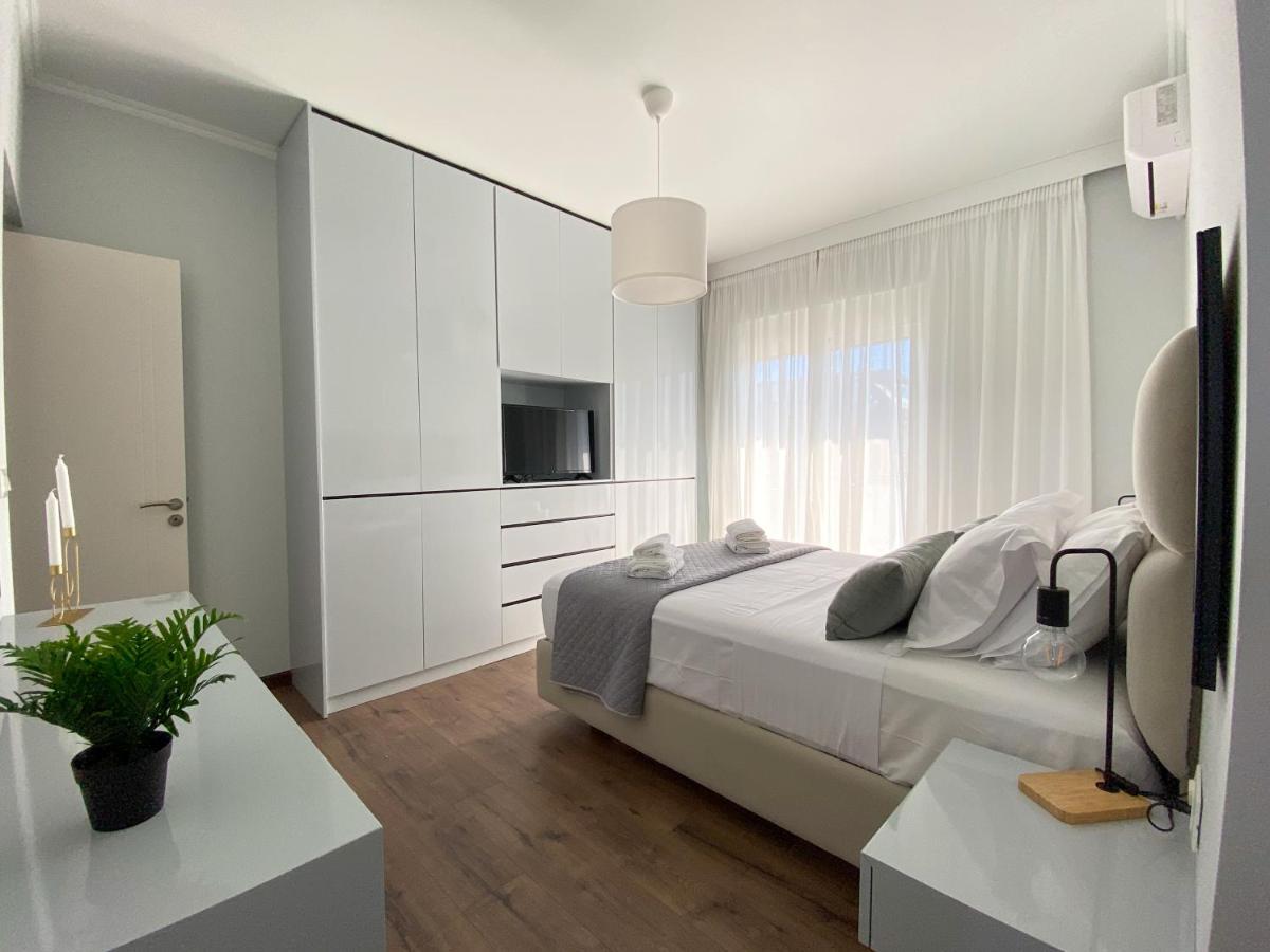 Simplycity Homestay Apartments Кремасти Экстерьер фото